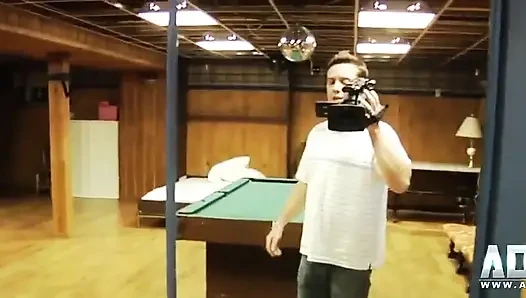 Vandal Vyxen ve Cherry Minyon ile çifte oral seks