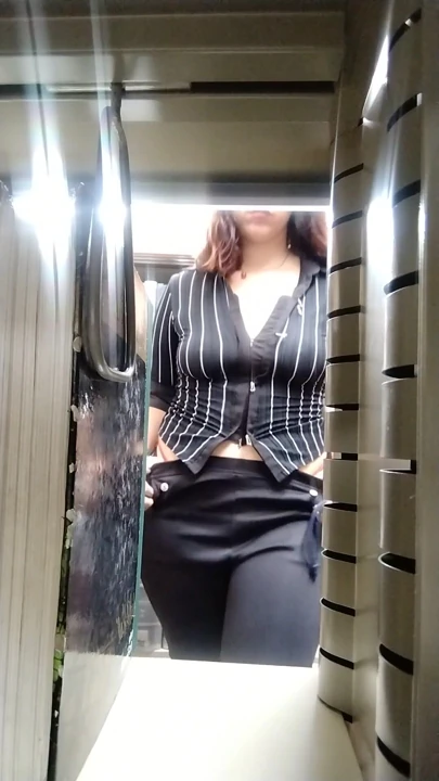 Kraliyet kütüphanesinde 🤤 biraz yaramazlık | Klip 1