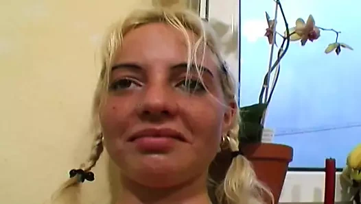 yuvarlak titted bebeğim itibaren almanya seviyor sürtme onu traş twat