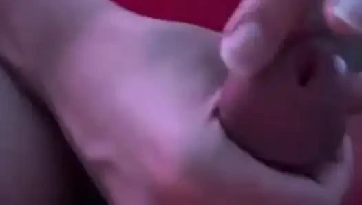 işten eve döner dönmez penisimle ilgilenmesini istiyorum