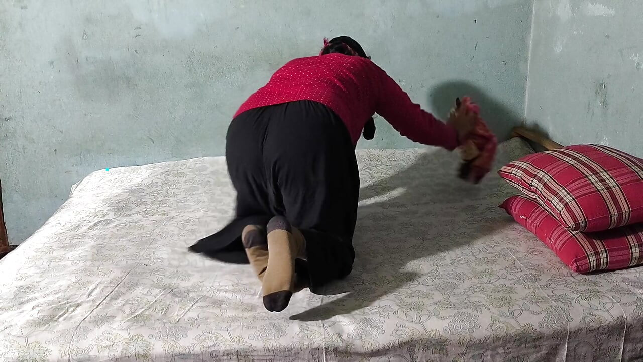 Hintli köylü üvey erkek kardeş ve üvey kız kardeş ilk seks videolarında