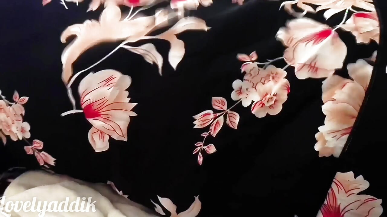 Desi Aunty No panty on bed with beautiful dress . Desi village