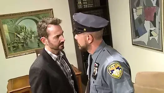 Rocco steele y joe kafesi, bu babayı incitir