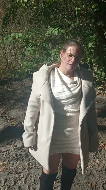 Jade shows off in the wood with the strangers | Clip 3