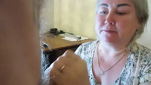 Kayınvalidem yarağımı emiyor ve nektar çıkararak mastürbasyon yapıyor