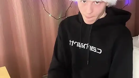 El tutuşu 18 yaşındaki fışkırtmalı ipleri tek başına hızlı yapıyor