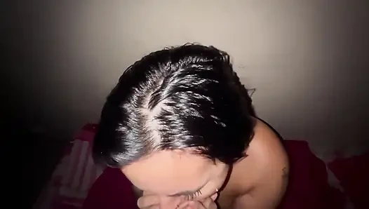 Sütümü almak için seksi İngilizce konuşurken yabancı kızın beni emmesine izin verdim!