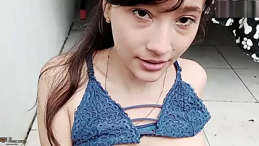 Üvey erkek kardeşini her zaman yanında tutmak gibi! Her gün yarağını em! - İspanyolca porno