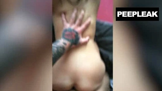 Zor bir iş gününden sonra seks yapan çift