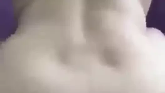 Sikimi nasıl becereceğini kesinlikle biliyor!!!milf