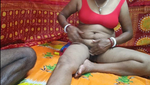 Nomita kocası evde yokken kendi üvey oğlunu sikiyor