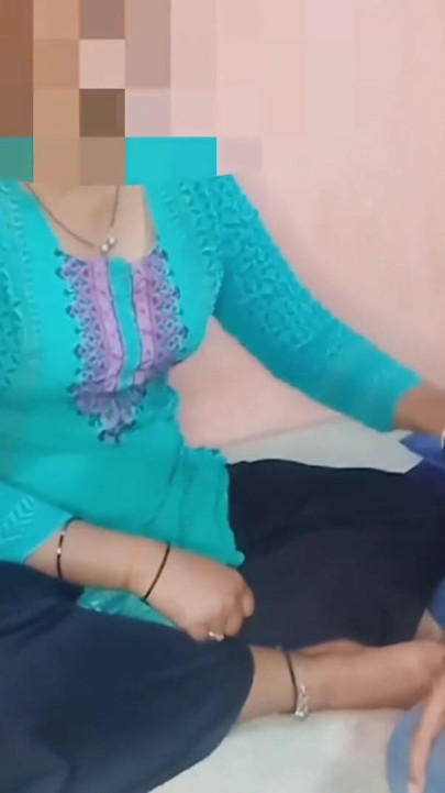 Üvey anne sınavda başarısız olduğu için üvey oğlunu becerdin | Klip 1