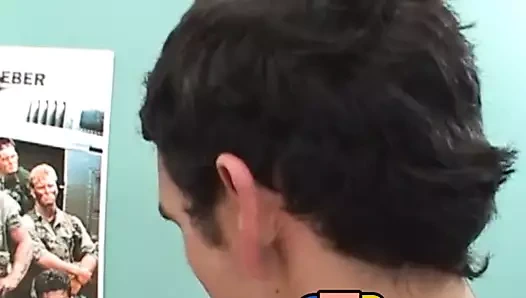 Yakışıklı genç latino patlamaları dışarı onun yük süre çarptım