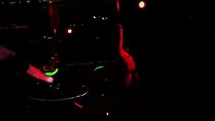 striptizci eğleniyor