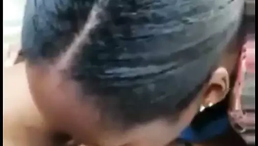 Bajan kız emme çük ve taşaklar