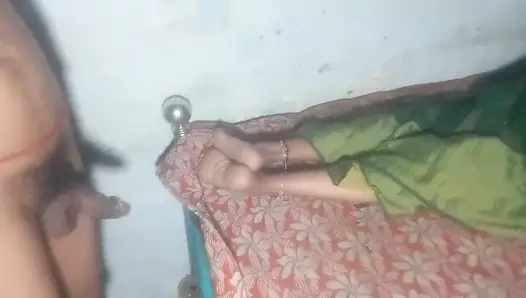 Tamil teyze domaltarak sikişiyor