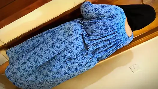 Büyük göt ve sıkı amcık ateşli hizmetçi