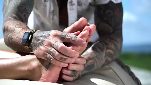 İhtiyacı olan ayak masajı