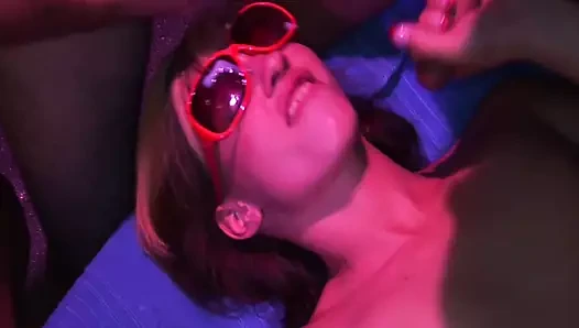 İlk swinger-toplu seks