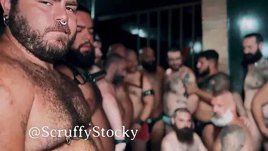 Sitges bukkake 14 bears grup seks partisi 3 4k