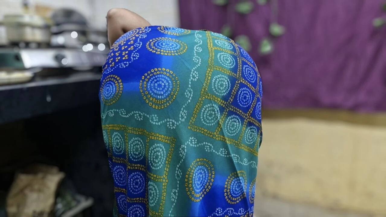 New: Ghar Ki Nayi Chachi Ki Randi Wali Chut Blowjob Porn Feat Sexymyra (Full Video) - Singapore Special