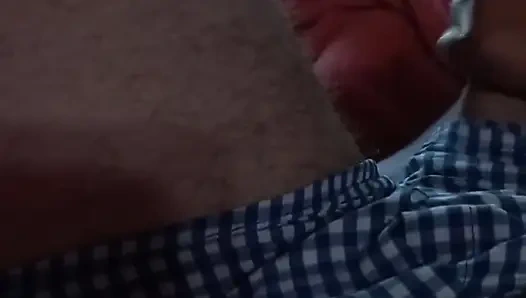 Kanepede elle muamele azdırma bakış açısı - boksörlerden yarak ve yoğun boşalma