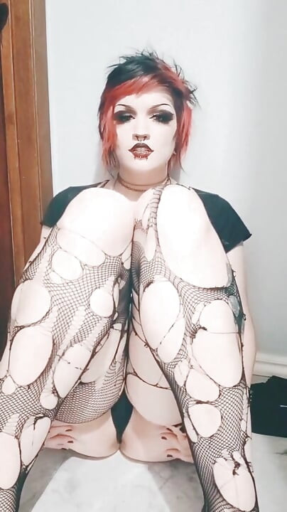 Sneaky Little Goth Slut Secretly Masturbates in the Family Bathroom