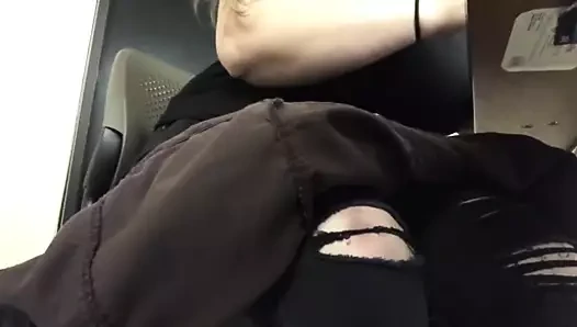 Sextina çabalayan yastık