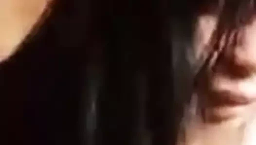 Bir filipina gf parmak kendini üzerinde video görüşme