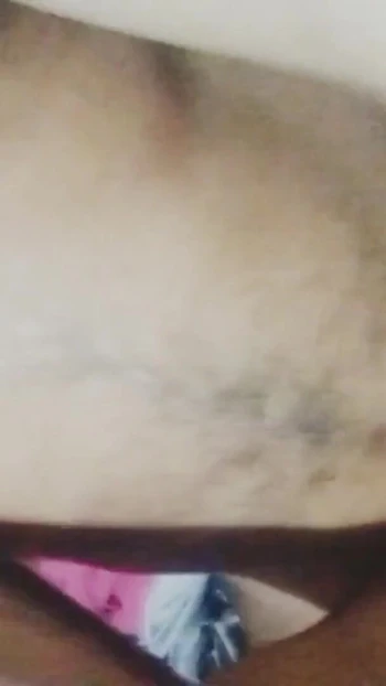 Падающий по челюсти момент из "Очень горячий и пухлый трах с сводной сестрой"