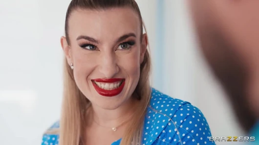 Brazzers - apra shay çılgın oda arkadaşı ve büyük götünü siktiriyor