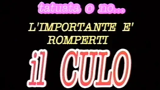 Dövmeli olsun ya da olmasın, önemli olan kıçını kırmak