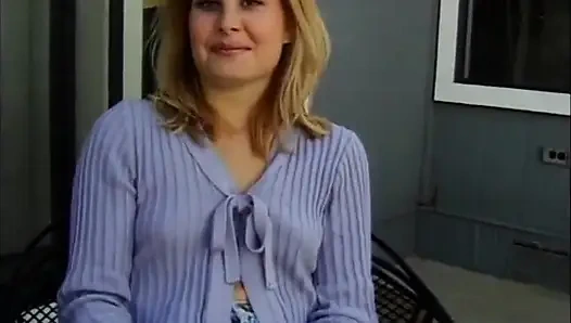 Genç ateşli sarışın latin adamla amatör seks