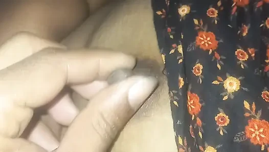 Evde kimse olmadığı için karımla hafif hareketler yaptım.