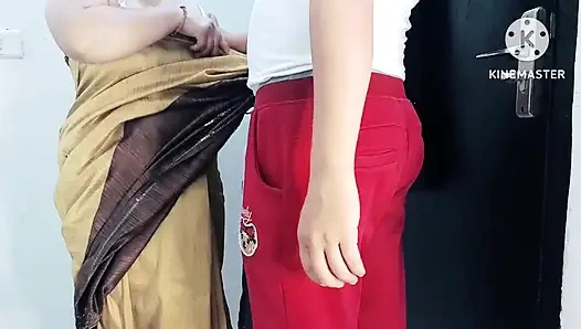 Ev hizmetçisi Hintçe sahibi tarafından sert sikiliyor