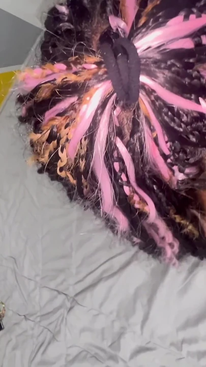 Блазианская черная азиатская суперкрасавица получает крем от большого члена