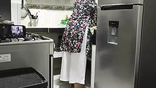 Karım boşandıktan sonra bana bu videoyu gönderiyor. Sadakatsiz olduğunu hep biliyordum