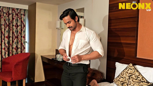 naughty Indian waitress hardcore sex with client in hotel