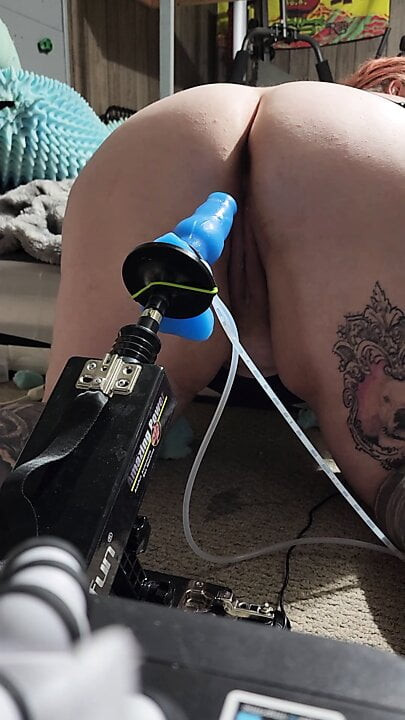 Tink88 kahrolası makine ile düğümlü yapay penis