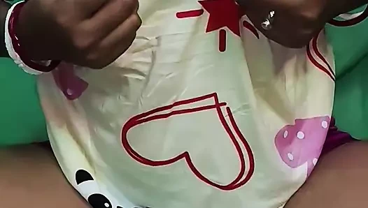 Bangladeşli ateşli kız erkek arkadaşıyla seks yapıyor ve parmaklama videosu