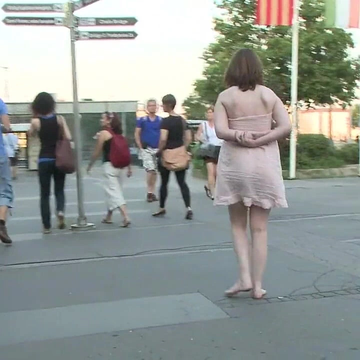 Sandra Romain beklenmedik bir İngiliz itaatkarı domine ediyor!!!