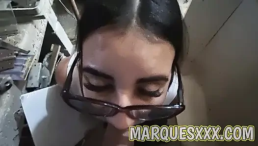 Sıcak Sekreter Son Damlasını Yutuyor