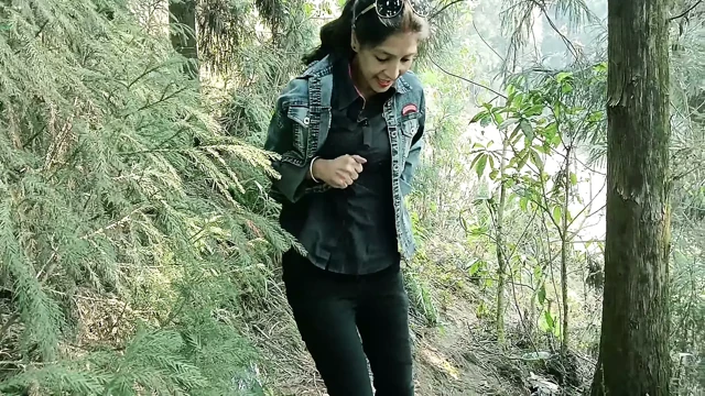 18 Year Old Indian College Boy Hot Sex with Mature Desi Bhabhi Punam