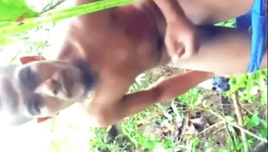 ormanda yalnız mastürbasyon