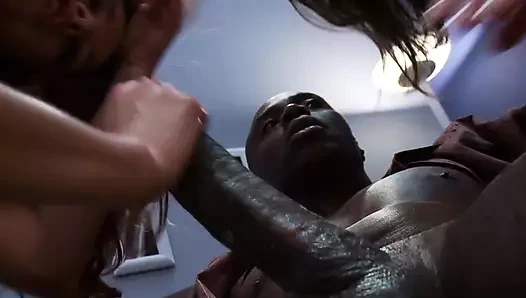 Amber Rayne ve Trisha Rey ile ırklararası video