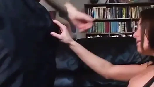 Büyük göt sikişiyor göt yalama göt parmaklıyor... göte boşalma