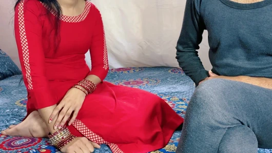 Yenge ko 2lakh dene ke bahane padosi ne chod dala aldatıyor krke yenge ki chut chudai ki pencap sesli tam hikaye