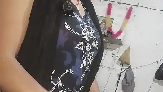 Hintli kız arkadaşla mastürbasyon