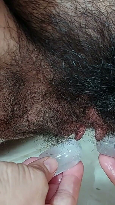 Seksi latina buz ve sprey sıcak vücutta ⛔ Ateşli karı tüylü am, büyük göt, büyük meme uçları | Bölüm 2