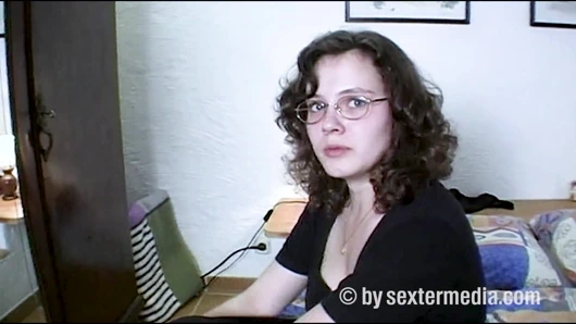 Esmer plaj kızı için ilk seks videosu